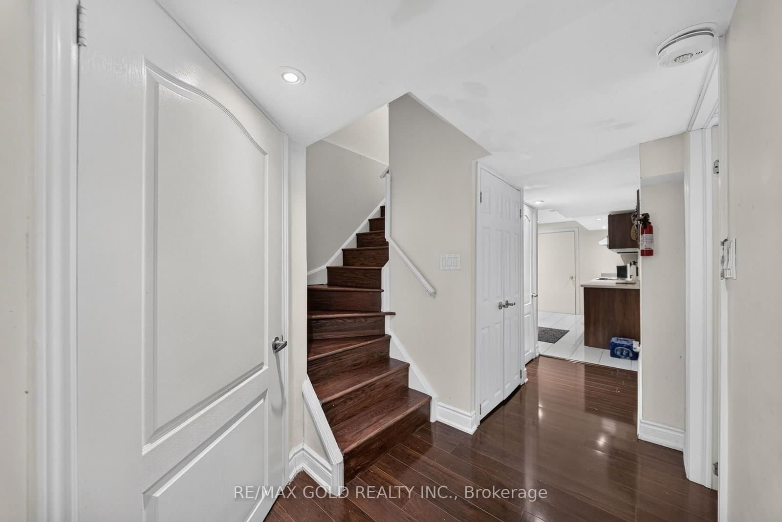 104 Everingham Circle thumbnail 32