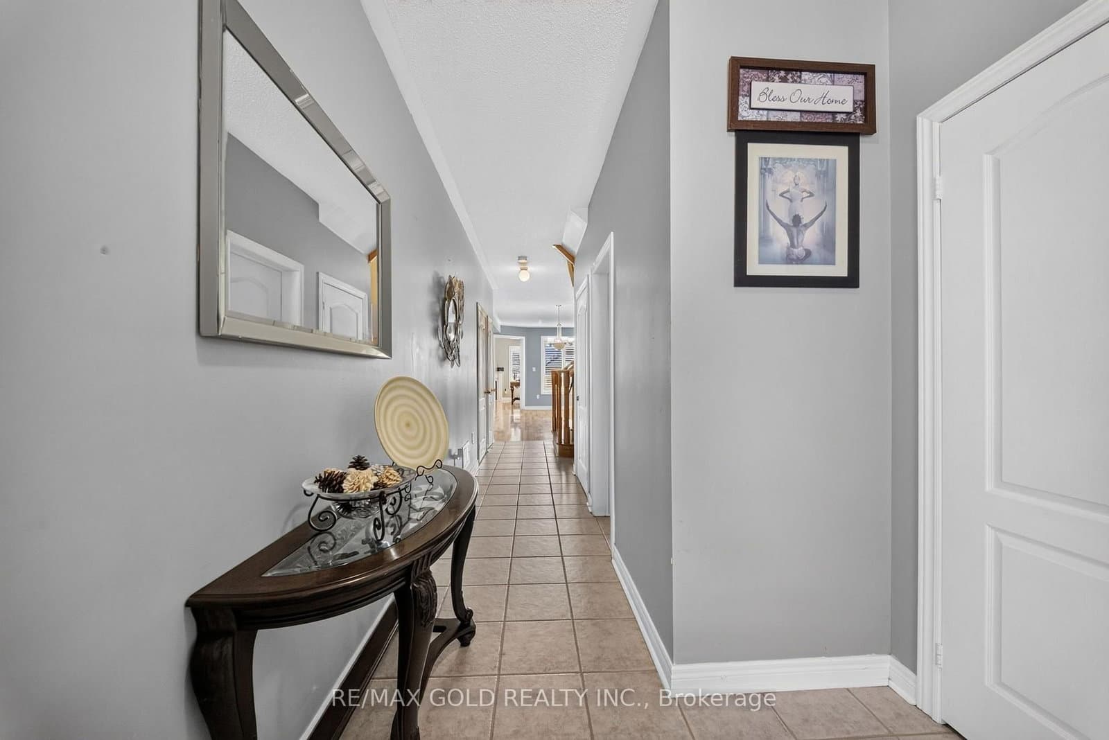 104 Everingham Circle thumbnail 4