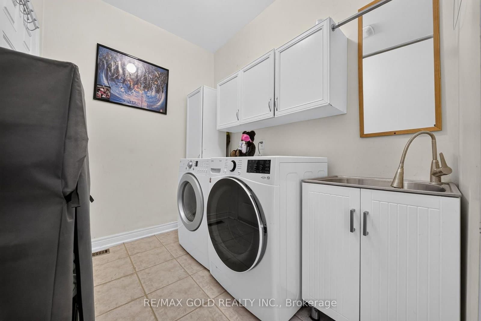 104 Everingham Circle thumbnail 6