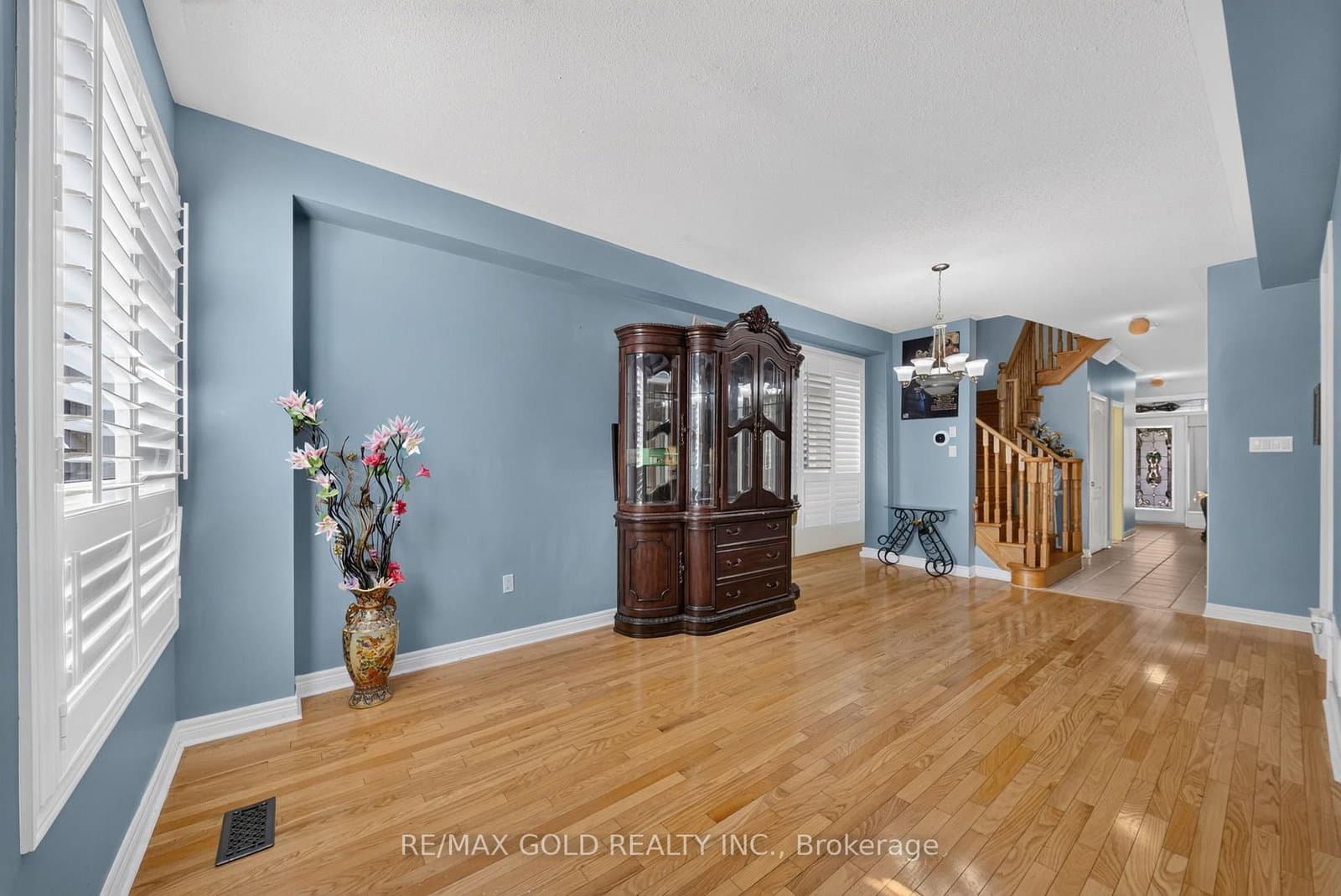 104 Everingham Circle thumbnail 9