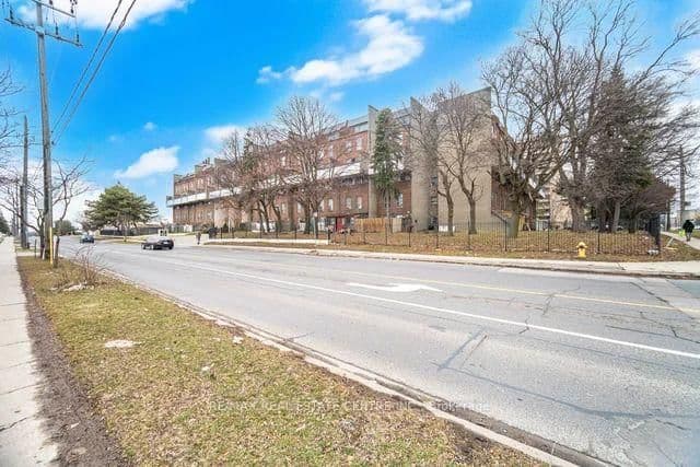 10 Eddystone Avenue, Unit 255 thumbnail 2