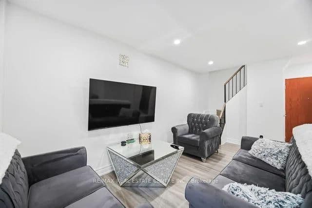 10 Eddystone Avenue, Unit 255 thumbnail 9