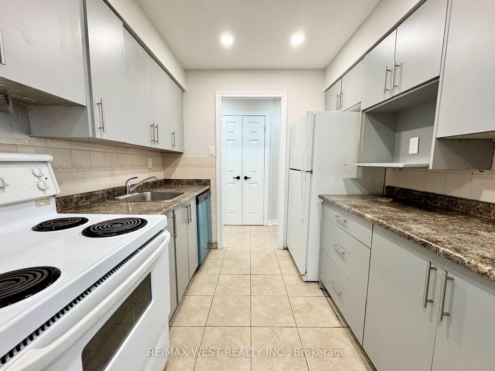 3533 Derry Road E, Unit 709 thumbnail 7