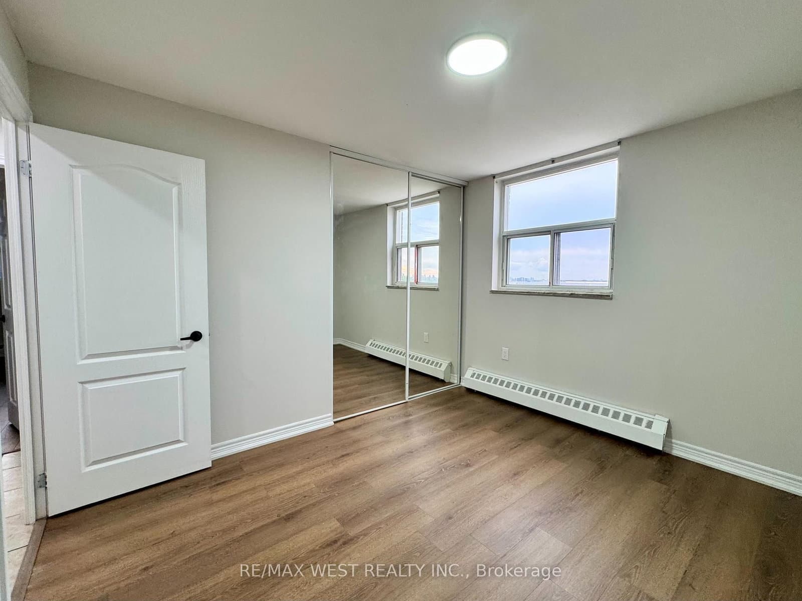 3533 Derry Road E, Unit 709 thumbnail 12