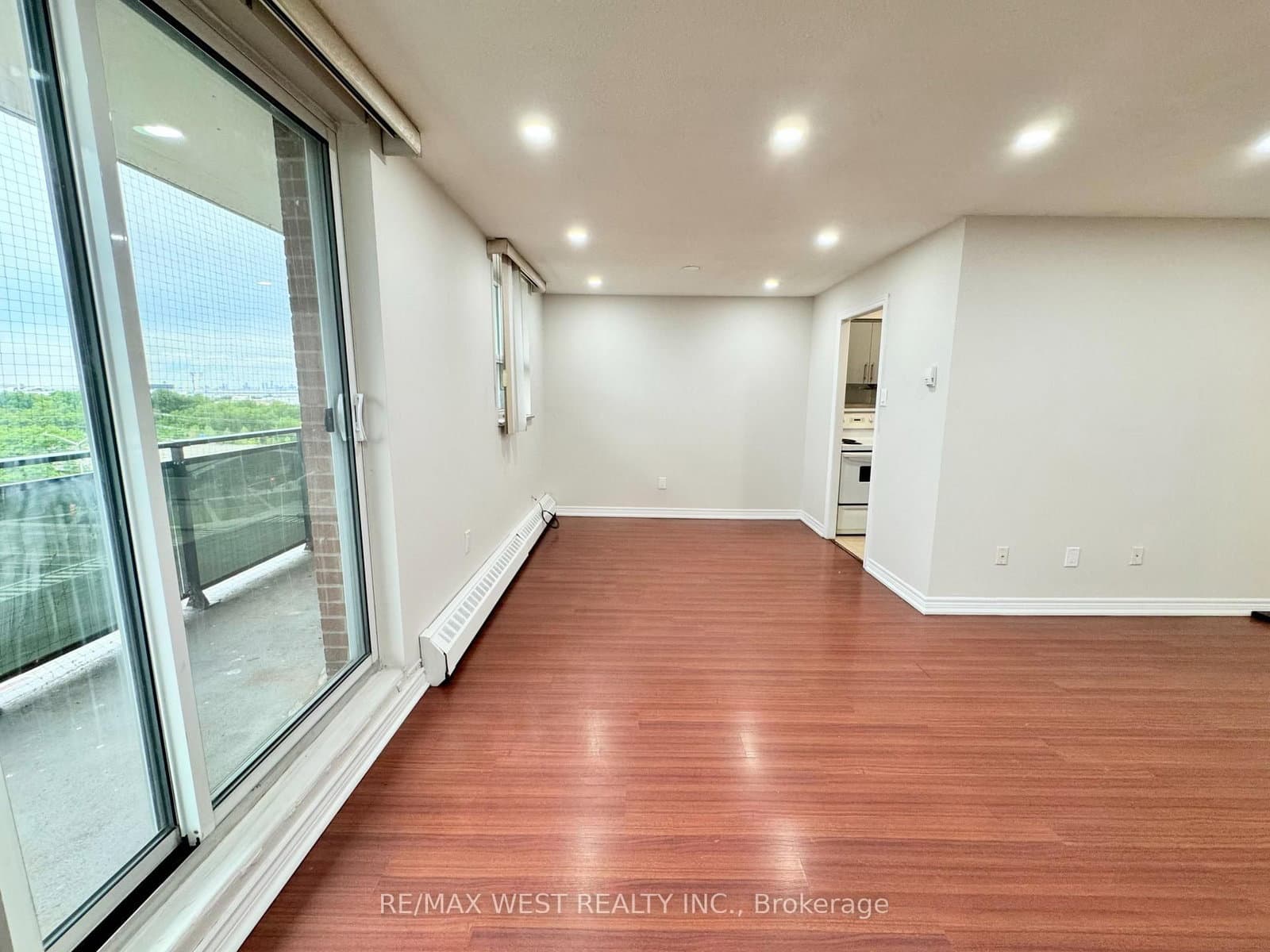 3533 Derry Road E, Unit 709 thumbnail 4
