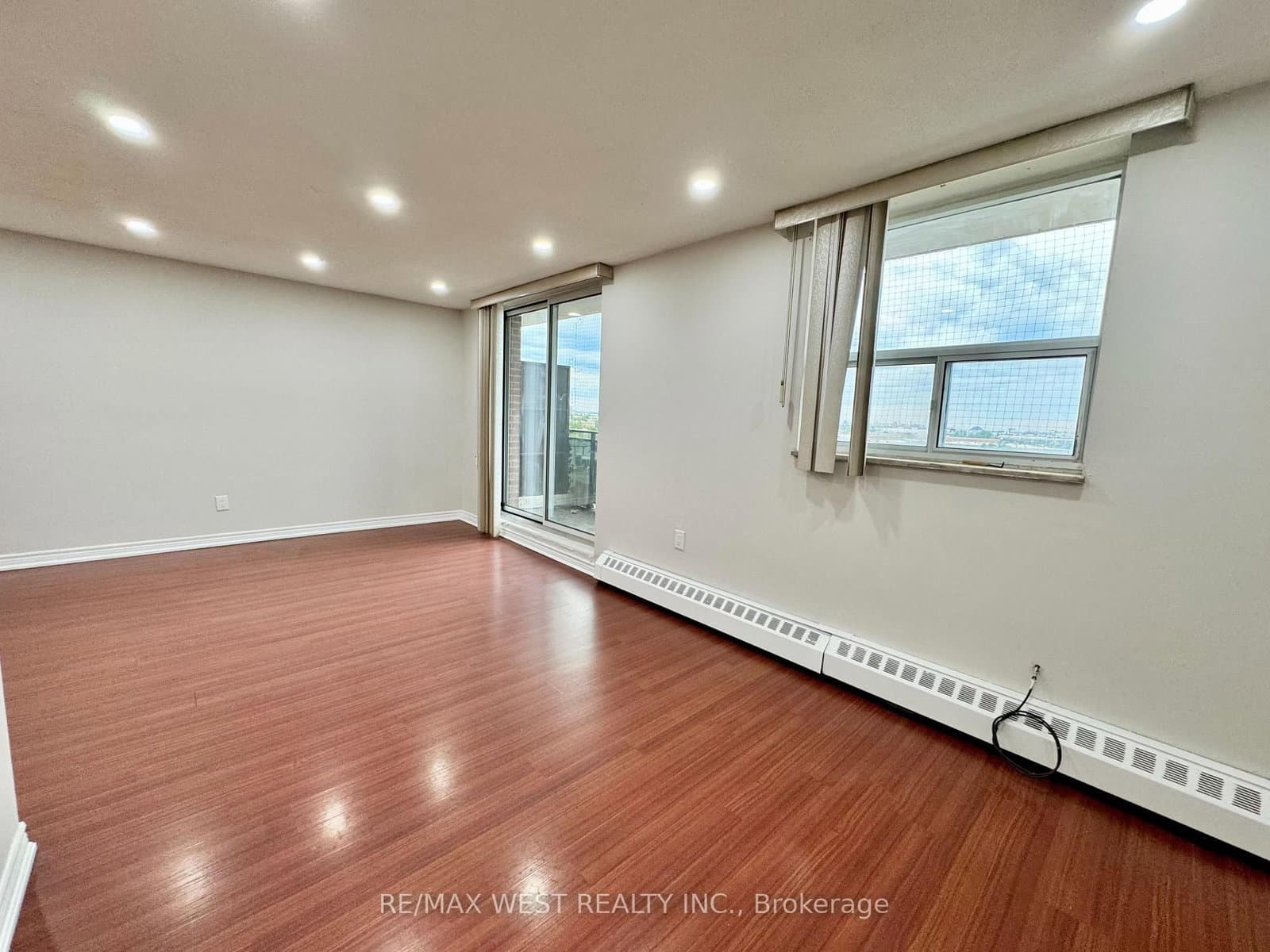 3533 Derry Road E, Unit 709 thumbnail 6