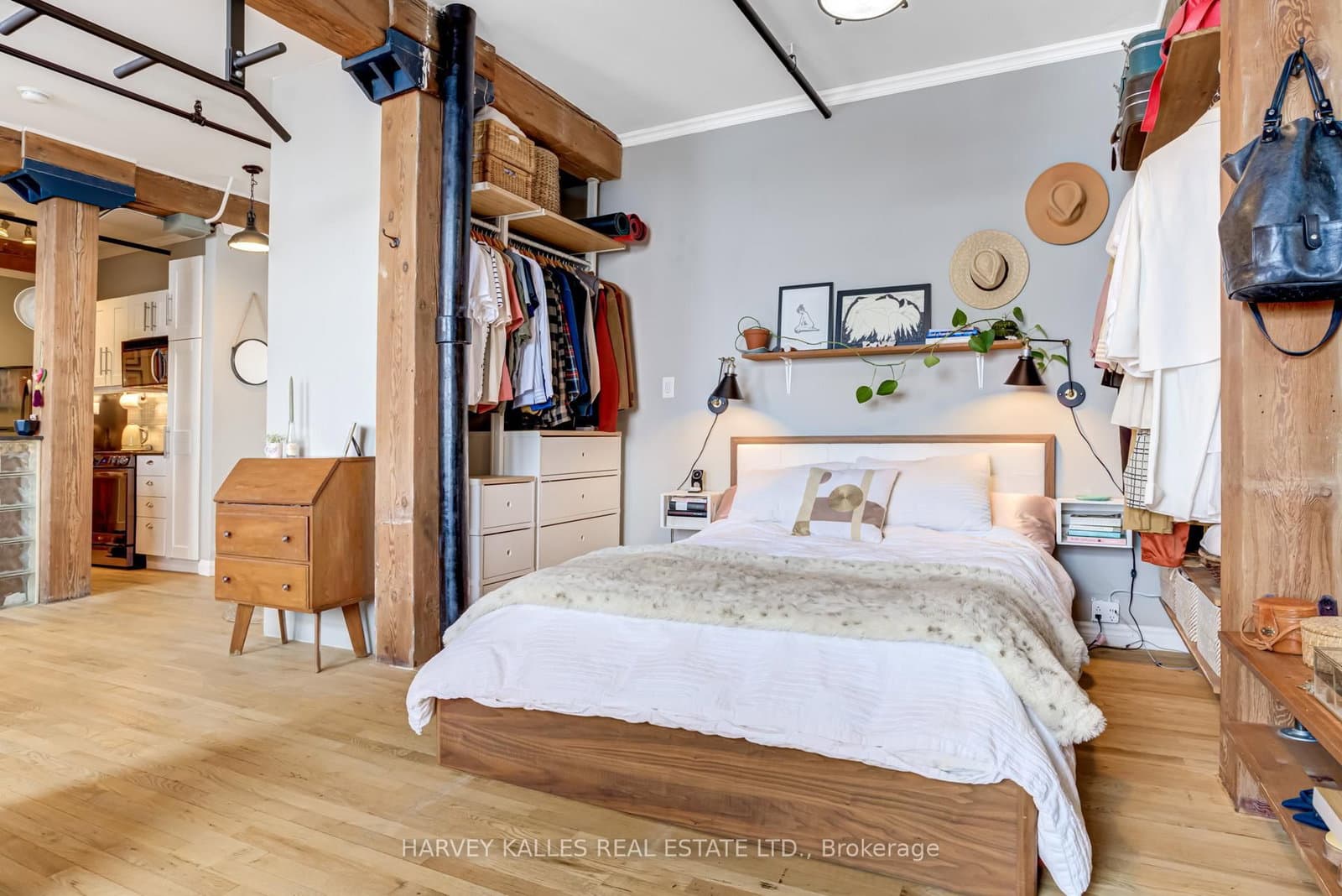 24 Noble Street, Unit 304 thumbnail 23