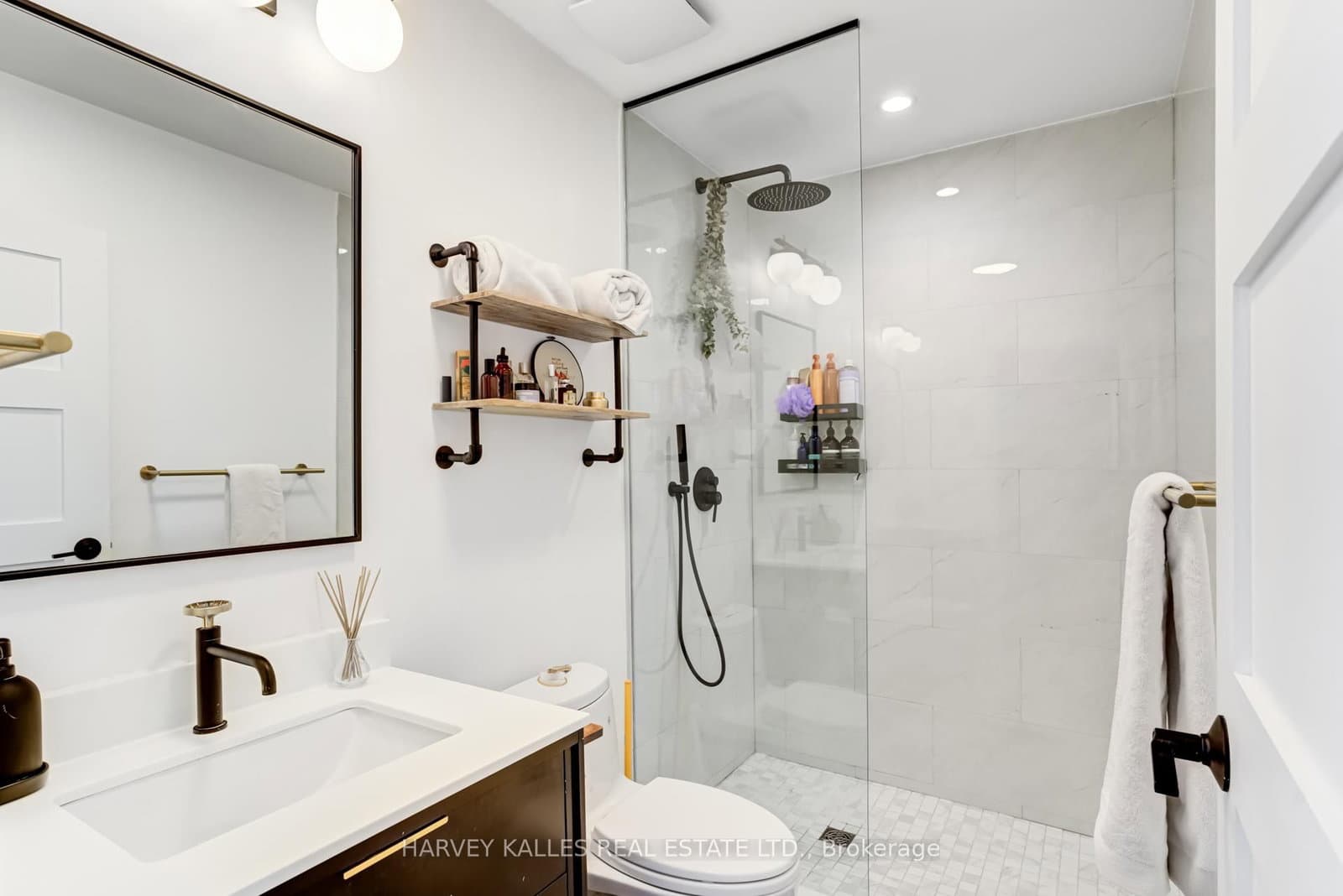 24 Noble Street, Unit 304 thumbnail 26