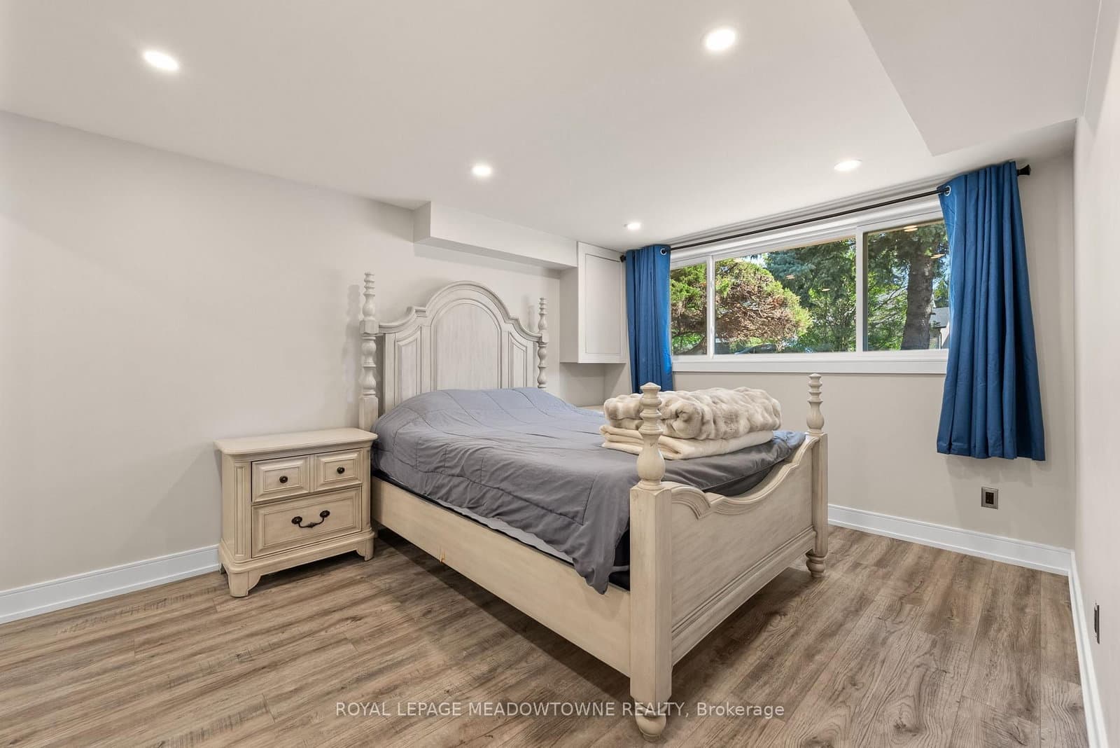1268 Forest Hill thumbnail 28