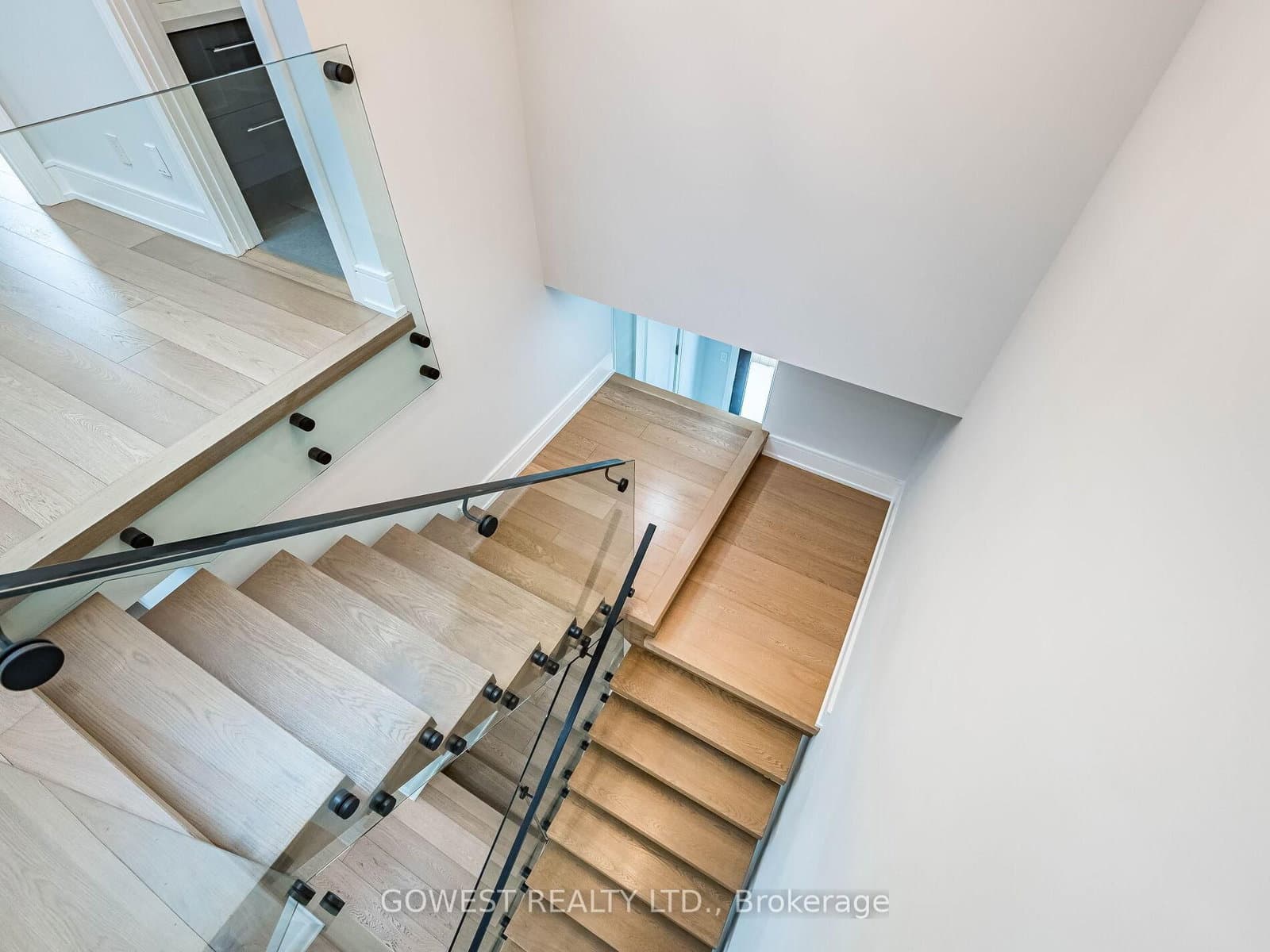 402 Niar Avenue thumbnail 18