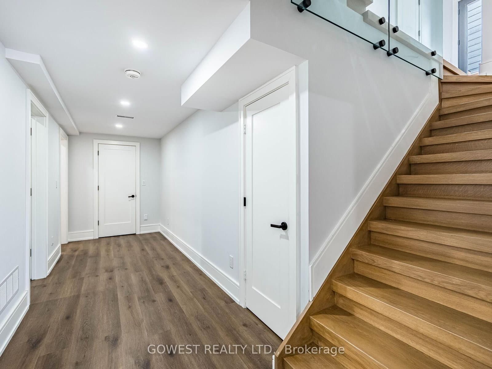 402 Niar Avenue thumbnail 33