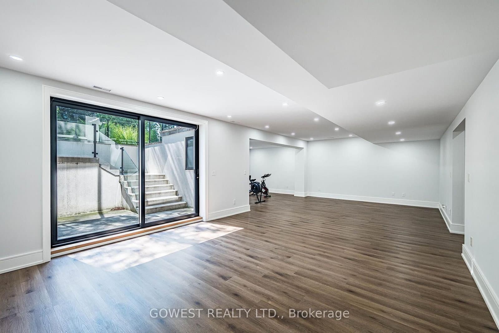 402 Niar Avenue thumbnail 38