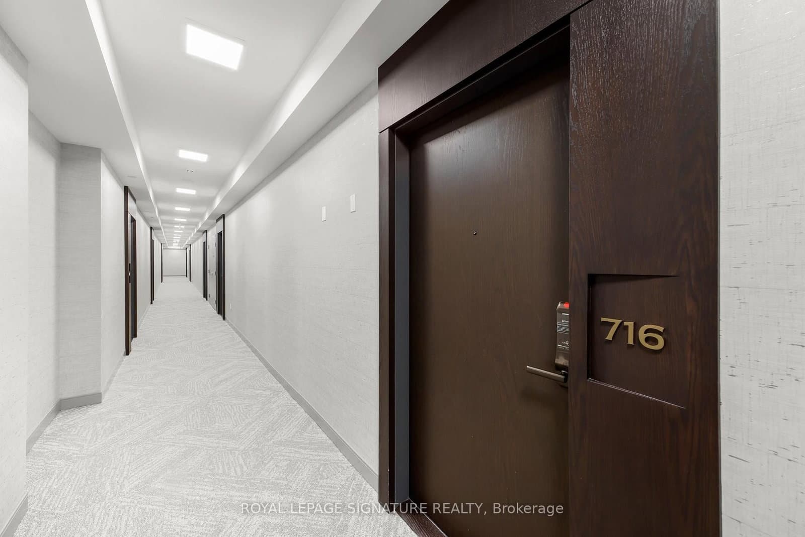 412 Silver Maple Road, Unit 716 thumbnail 2