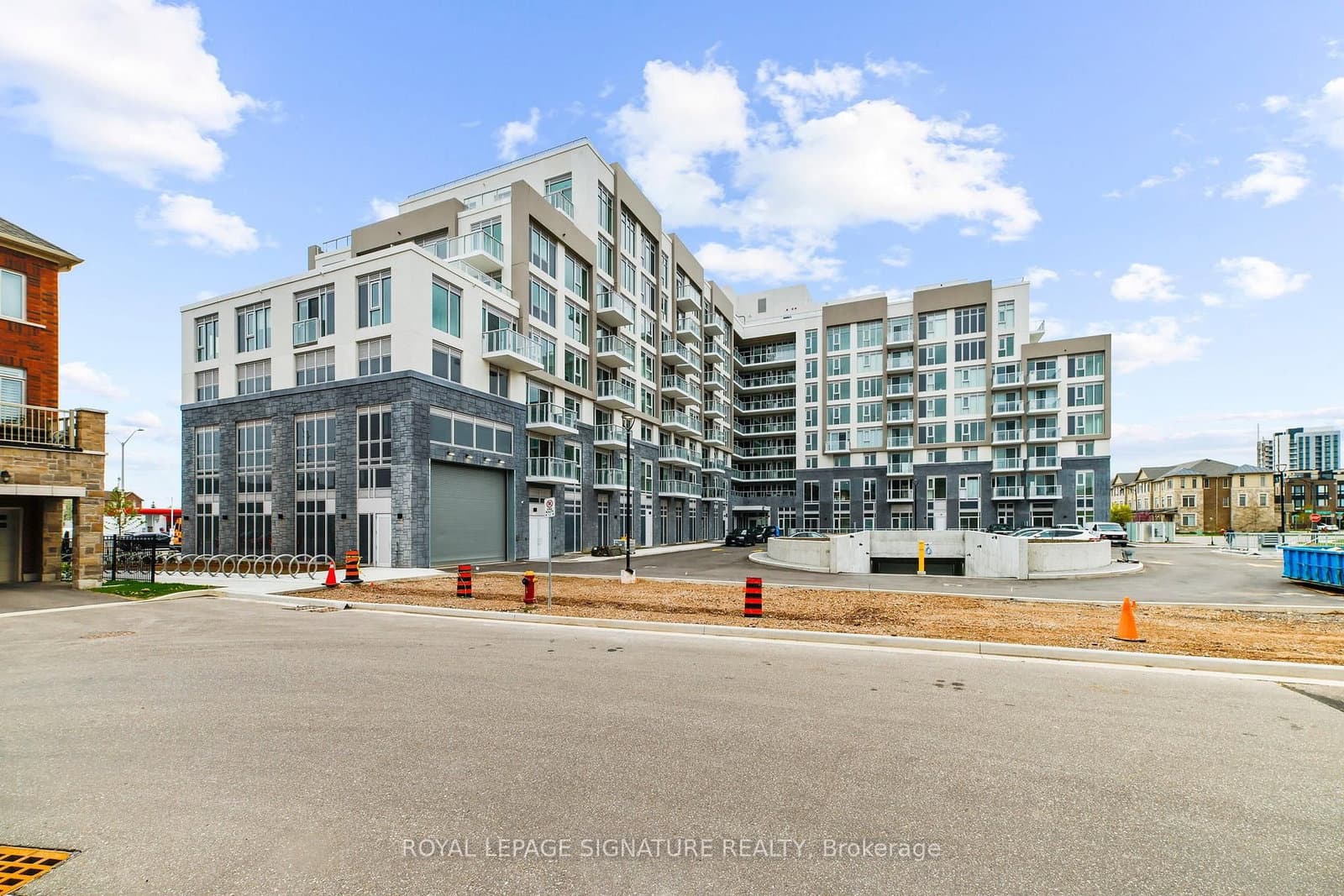 412 Silver Maple Road, Unit 716 thumbnail 3