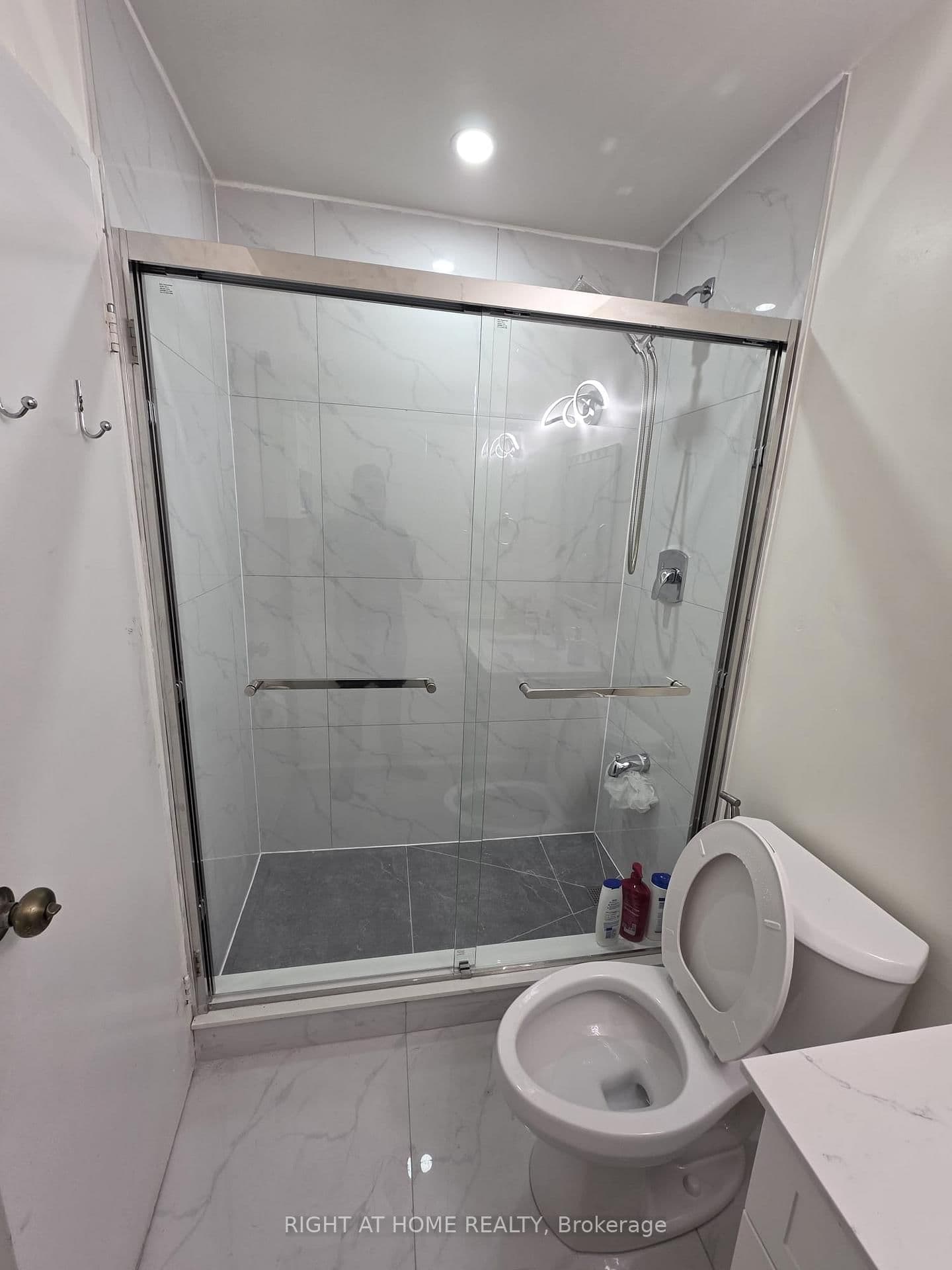 25 Kensington Road, Unit 1912 thumbnail 10