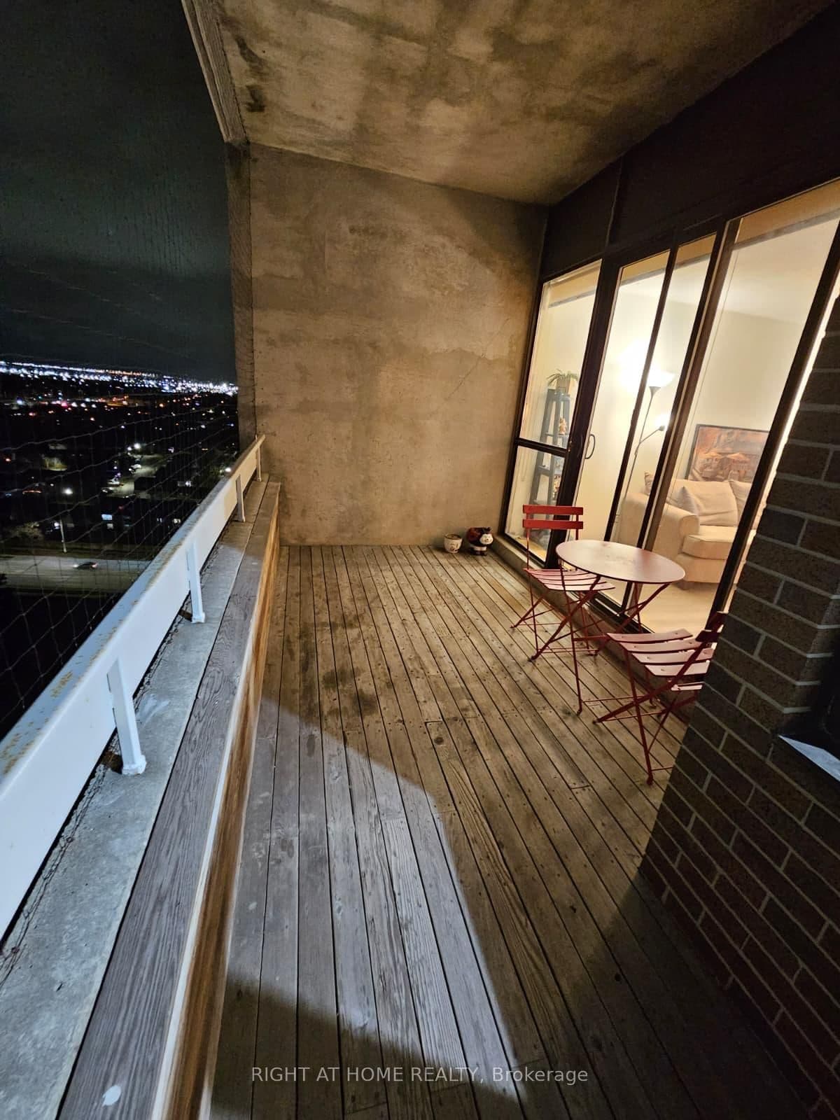 25 Kensington Road, Unit 1912 thumbnail 16
