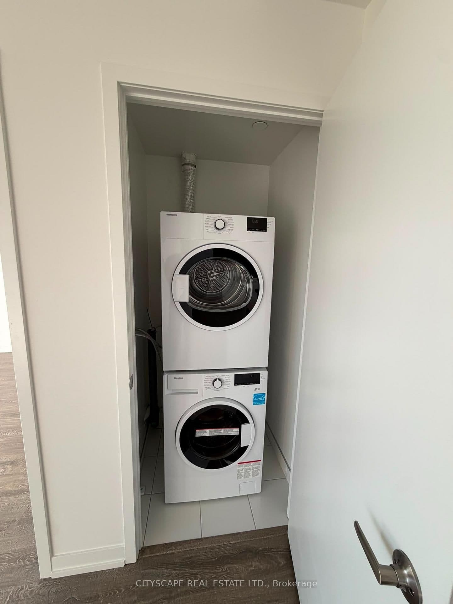 2485 Eglinton Avenue W, Unit 1323 thumbnail 18