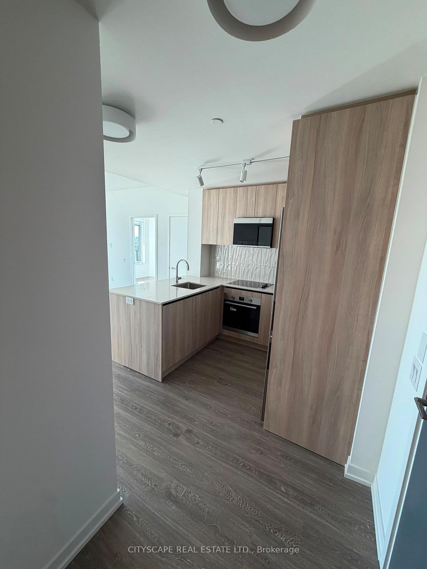 2485 Eglinton Avenue W, Unit 1323 thumbnail 6