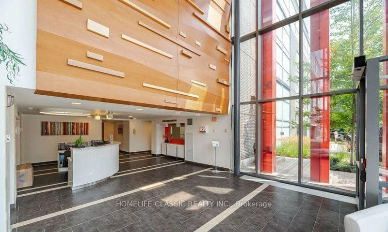 15 James Finlay Way, Unit 611 thumbnail 2