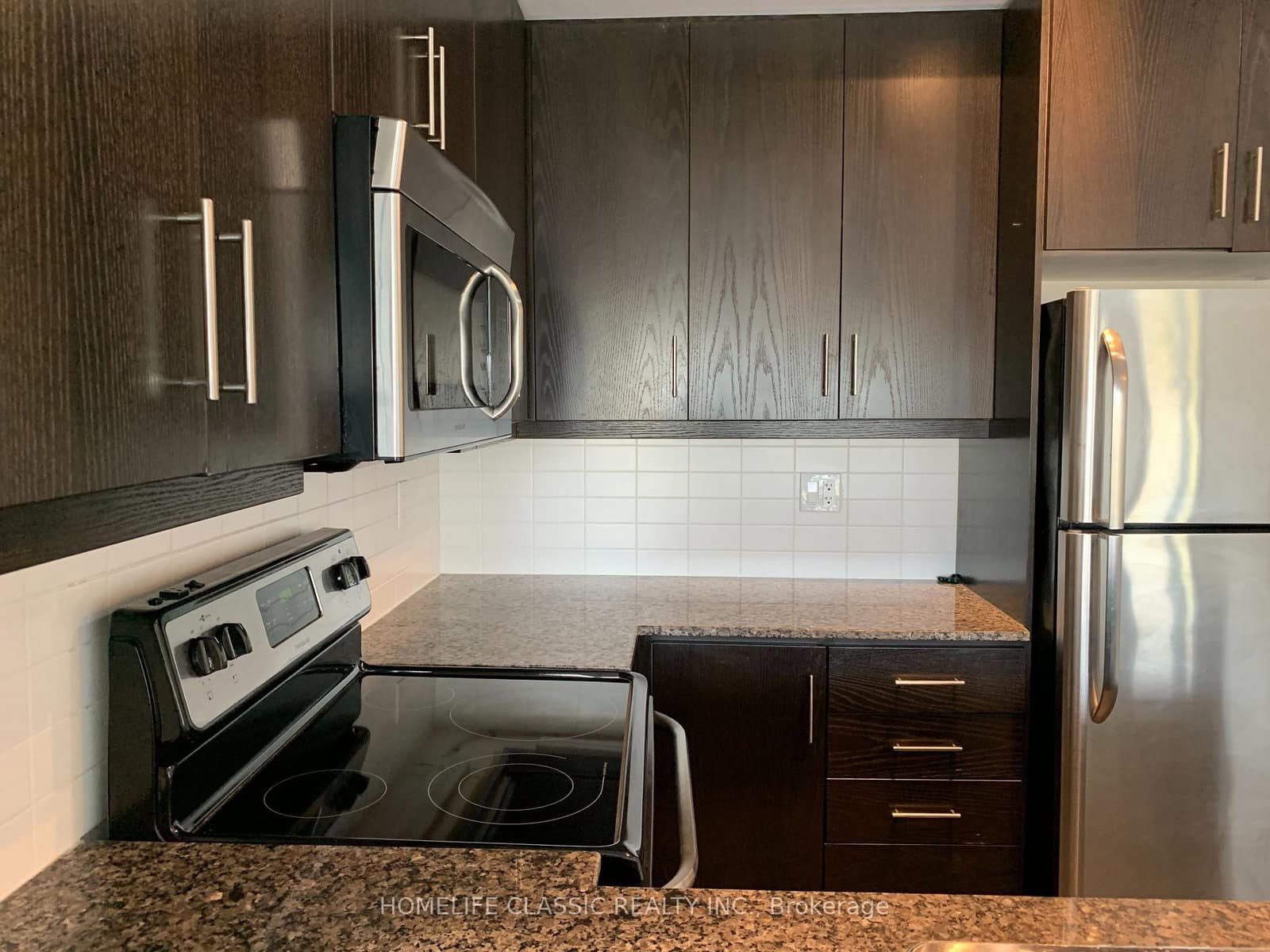 15 James Finlay Way, Unit 611 thumbnail 6