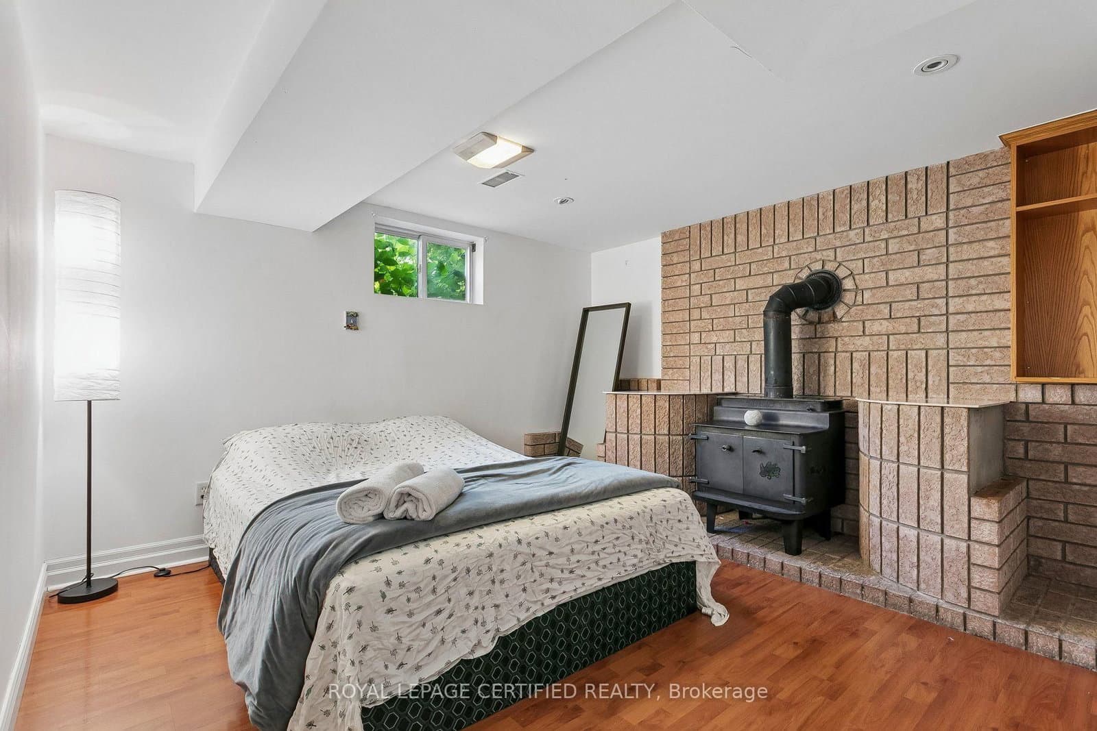 33 Donald Avenue thumbnail 30