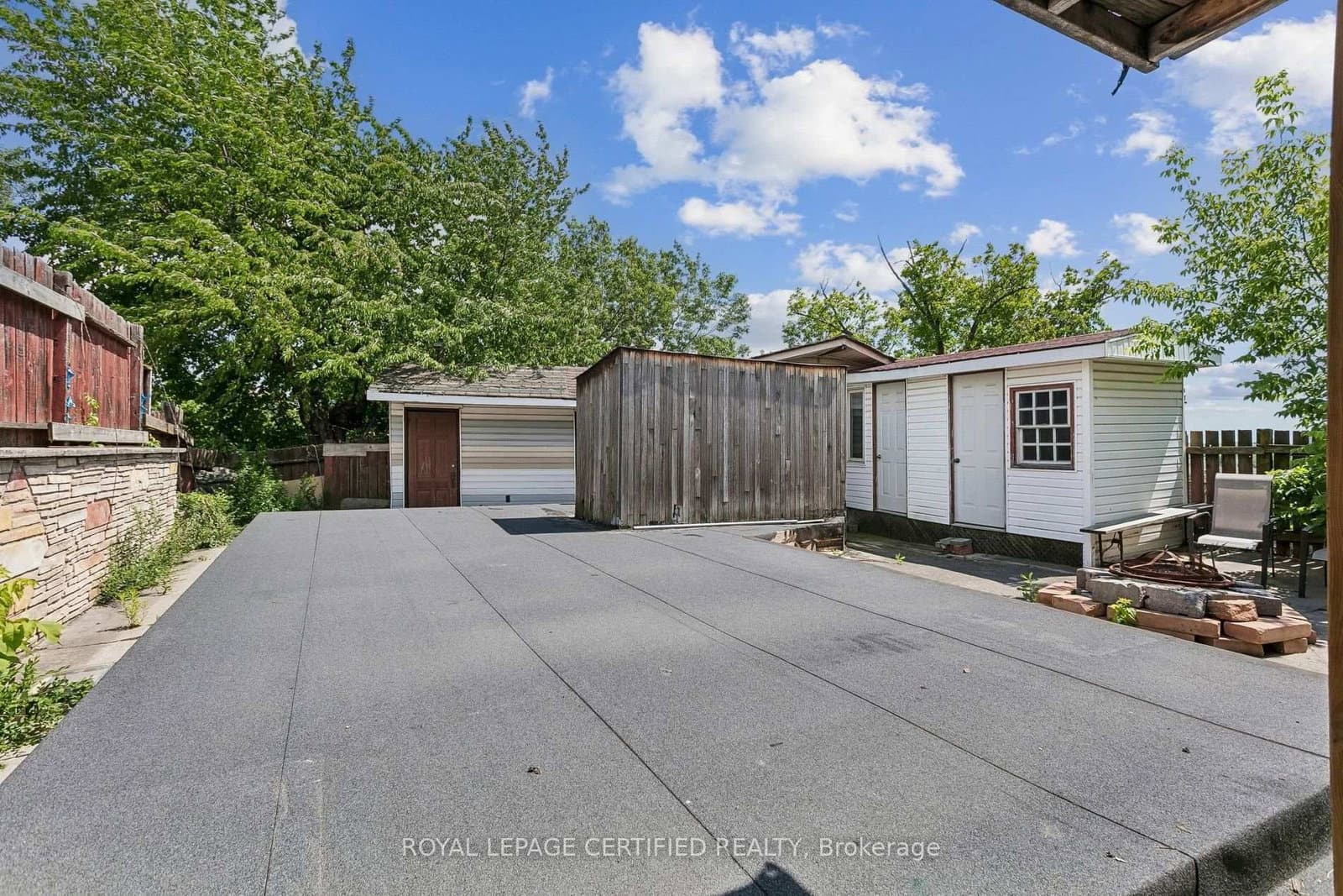 33 Donald Avenue thumbnail 32