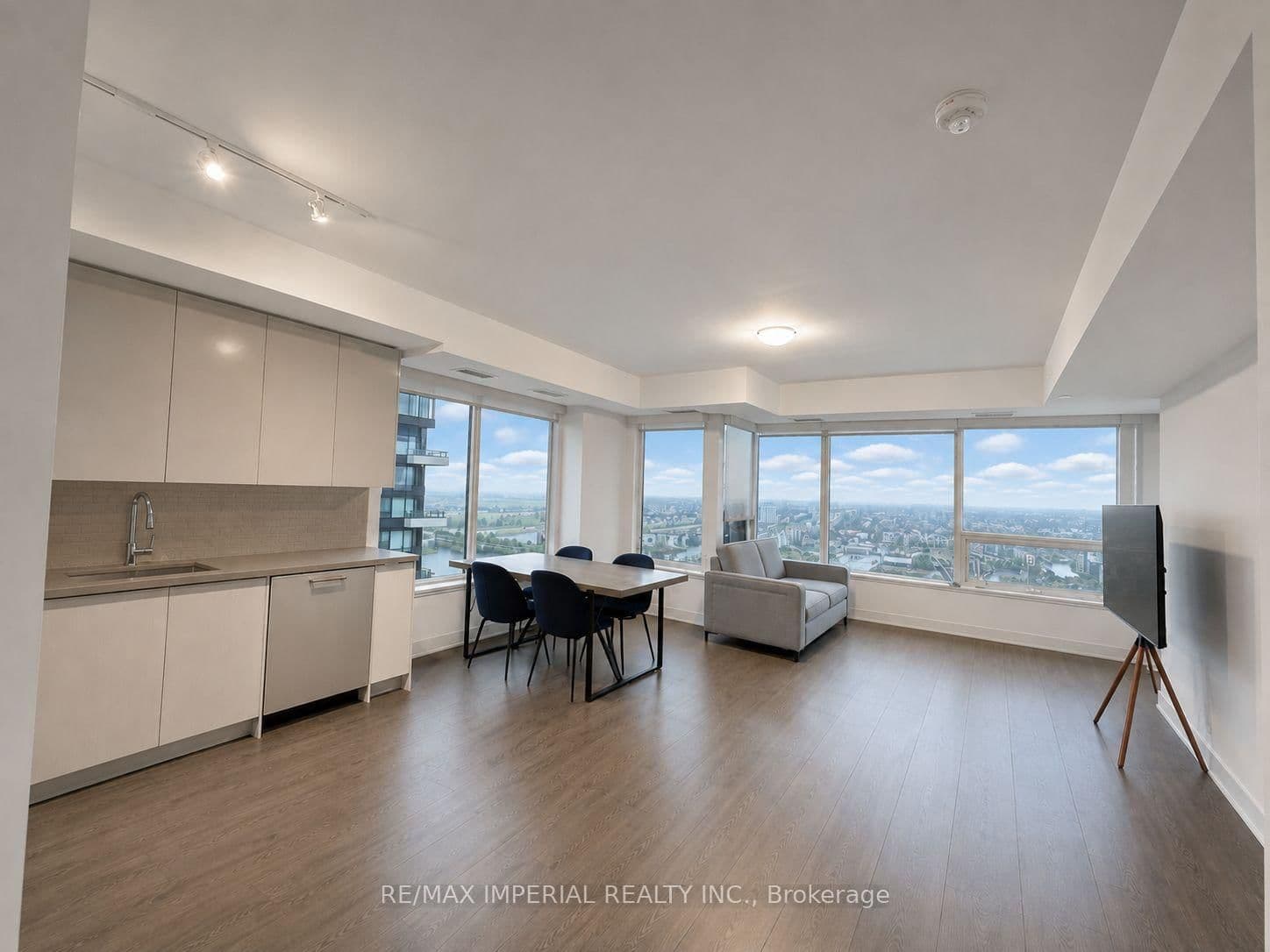 2481 Taunton Road, Unit 1303 thumbnail 7