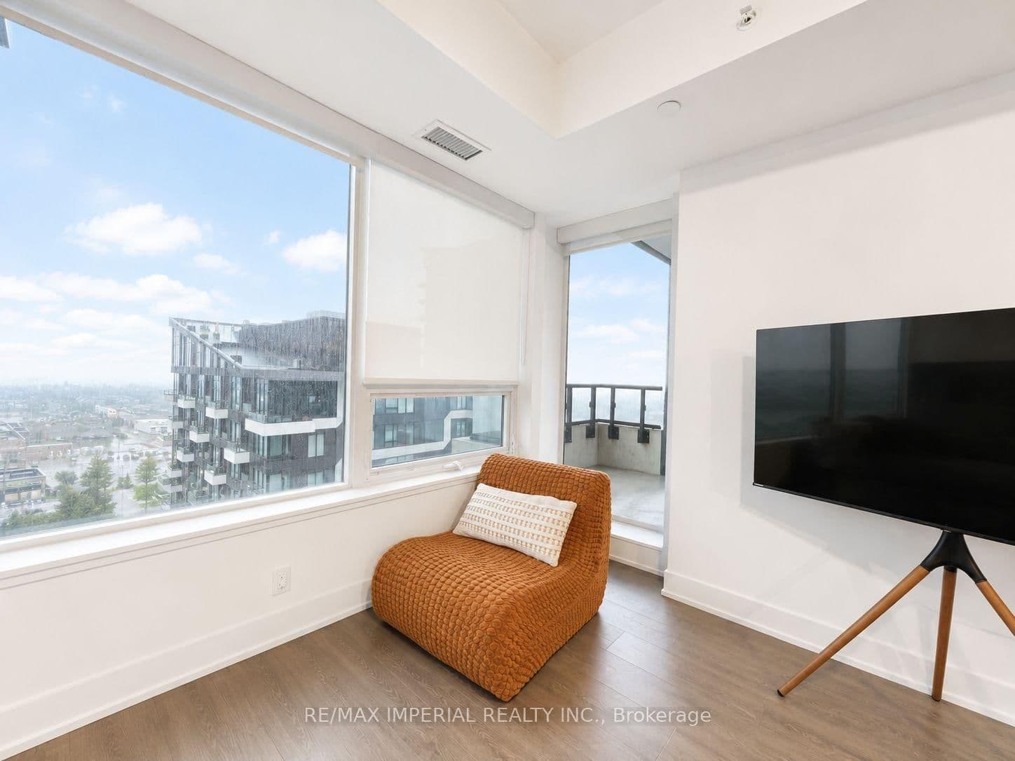 2481 Taunton Road, Unit 1303 thumbnail 9
