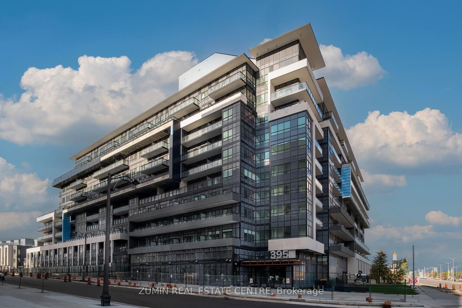 395 Dundas Street W, Unit 110 - Image 1