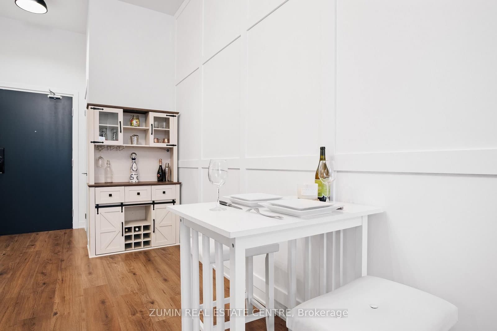 395 Dundas Street W, Unit 110 thumbnail 11