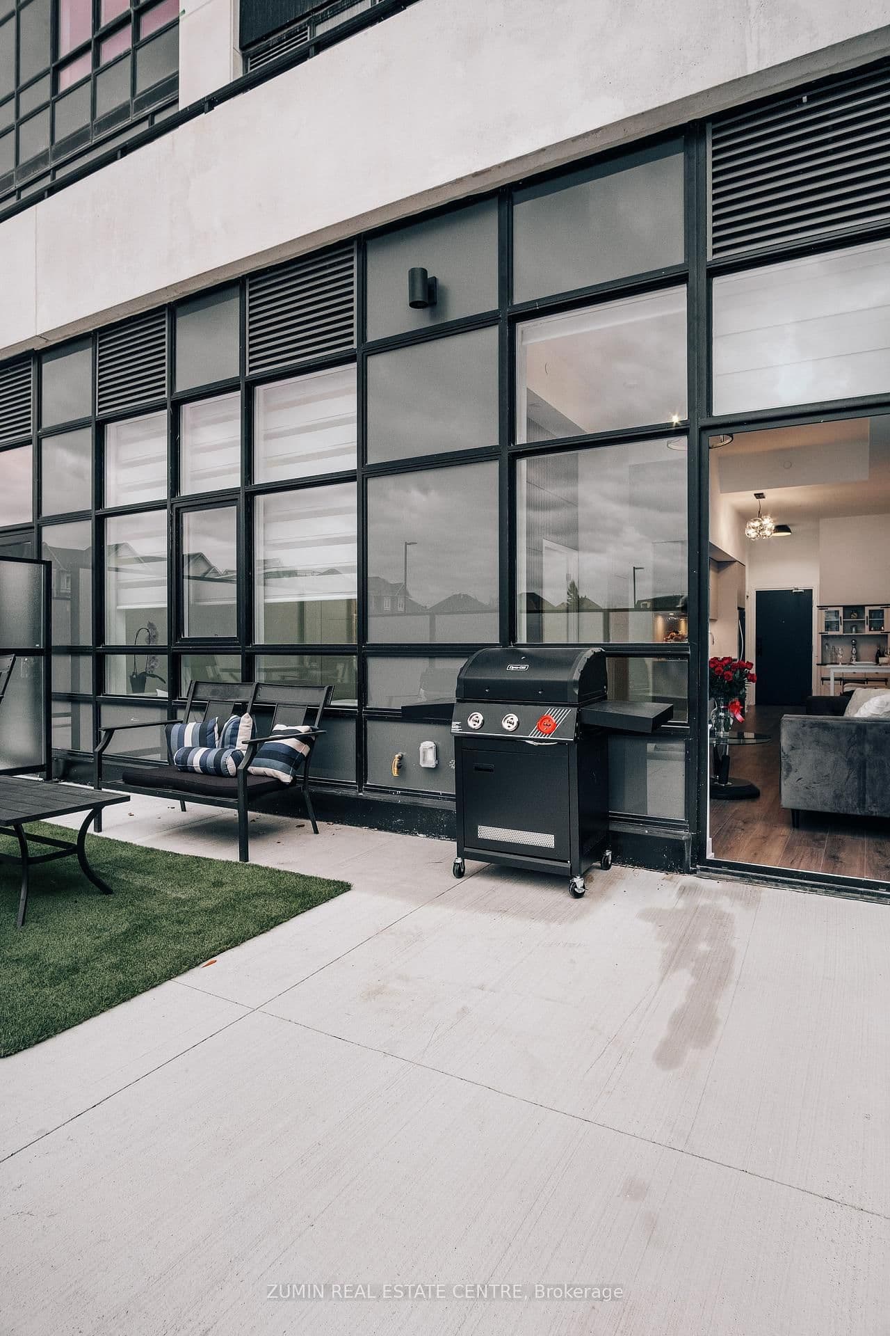 395 Dundas Street W, Unit 110 thumbnail 27