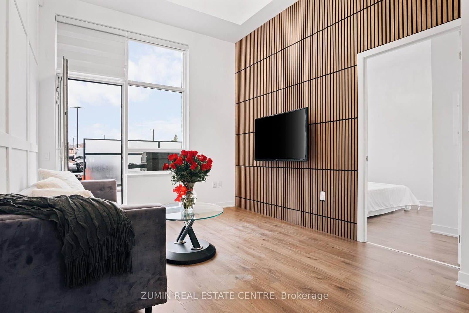395 Dundas Street W, Unit 110 thumbnail 7