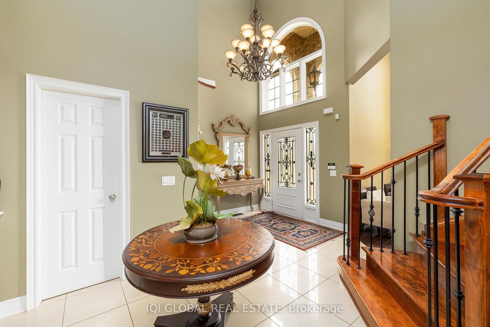 2395 Lyndhurst Drive thumbnail 10