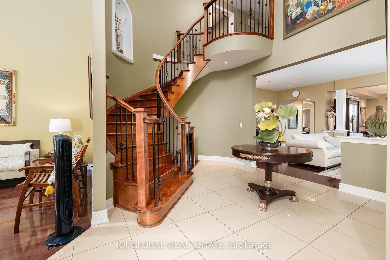 2395 Lyndhurst Drive thumbnail 12