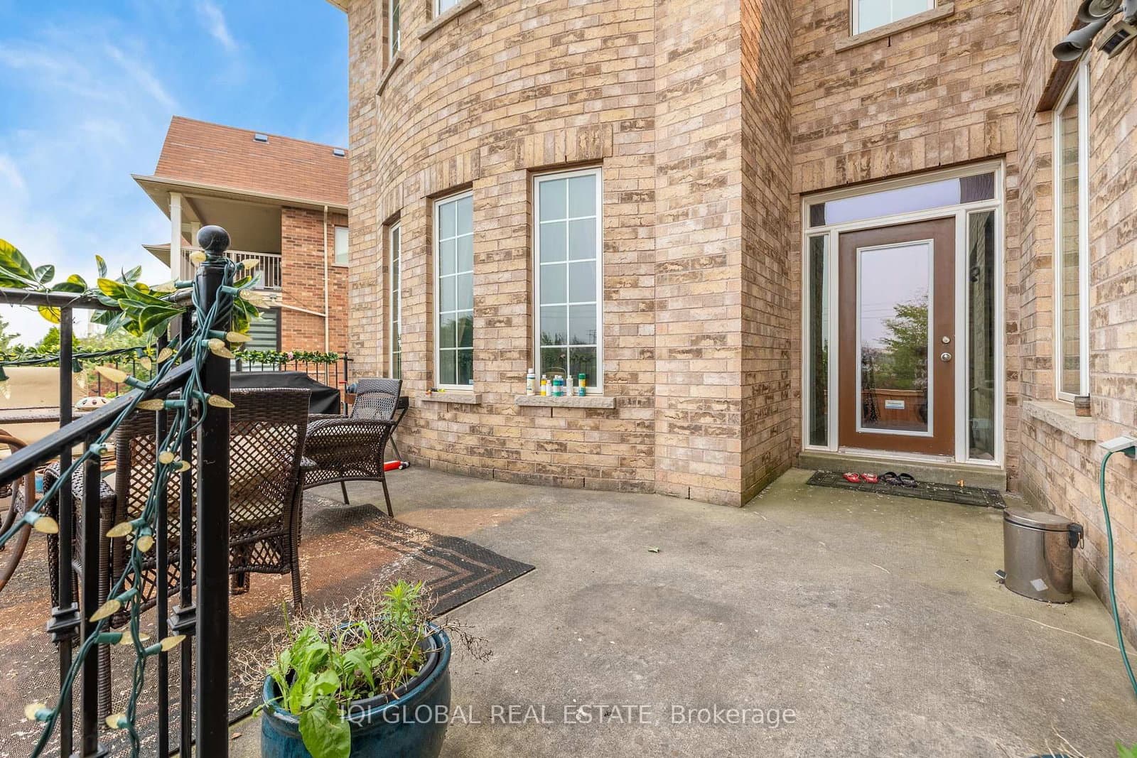 2395 Lyndhurst Drive thumbnail 37