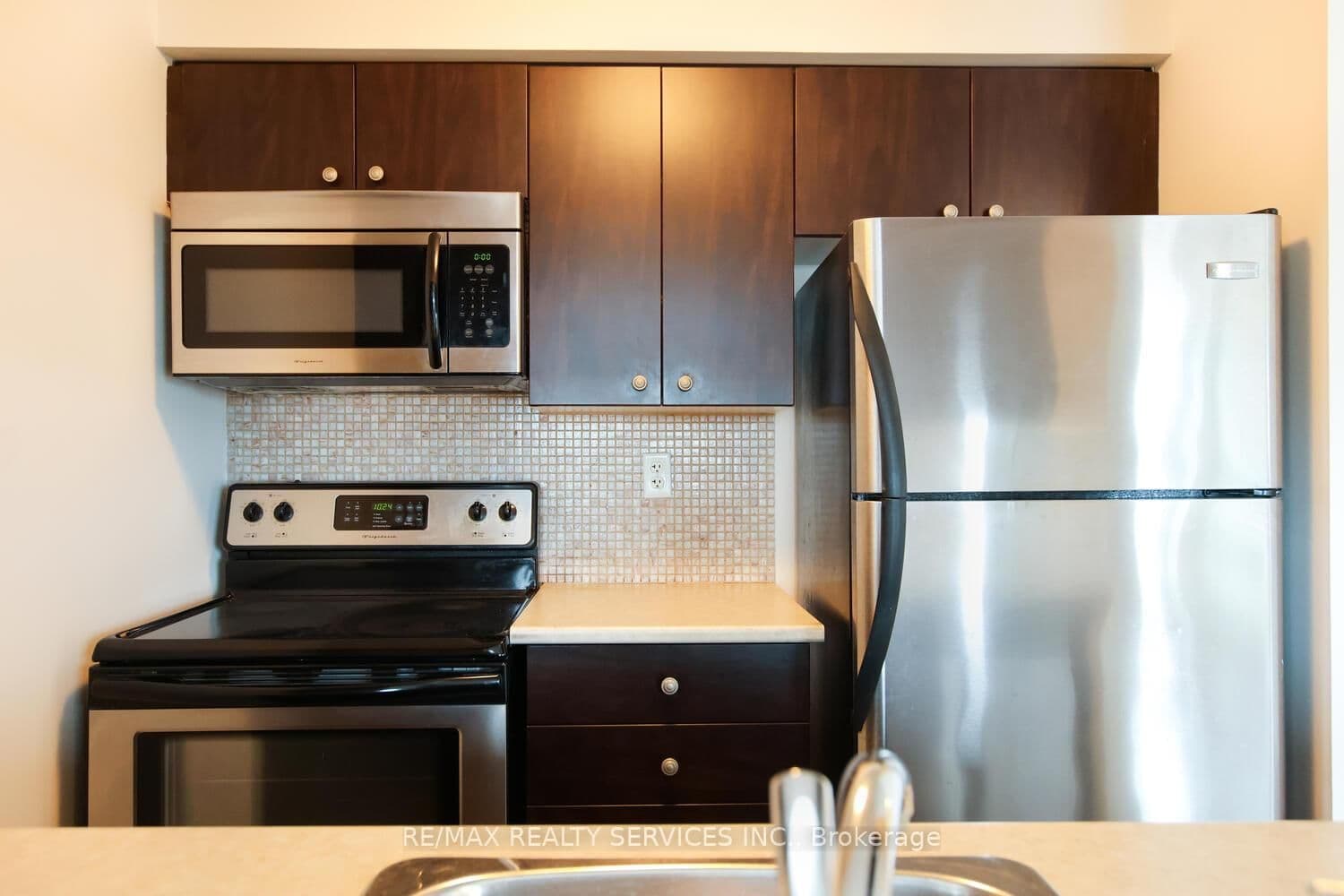 215 Queen Street E, Unit 1103 thumbnail 12
