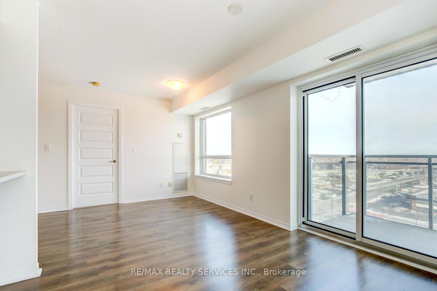 215 Queen Street E, Unit 1103 thumbnail 19