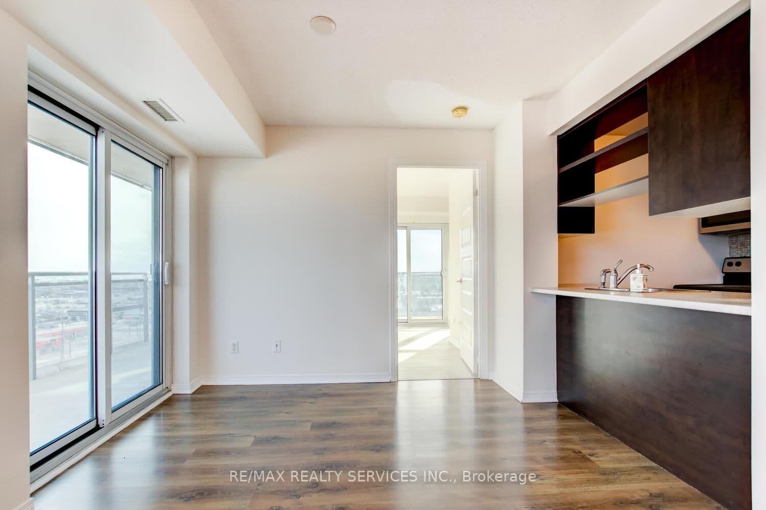 215 Queen Street E, Unit 1103 thumbnail 25