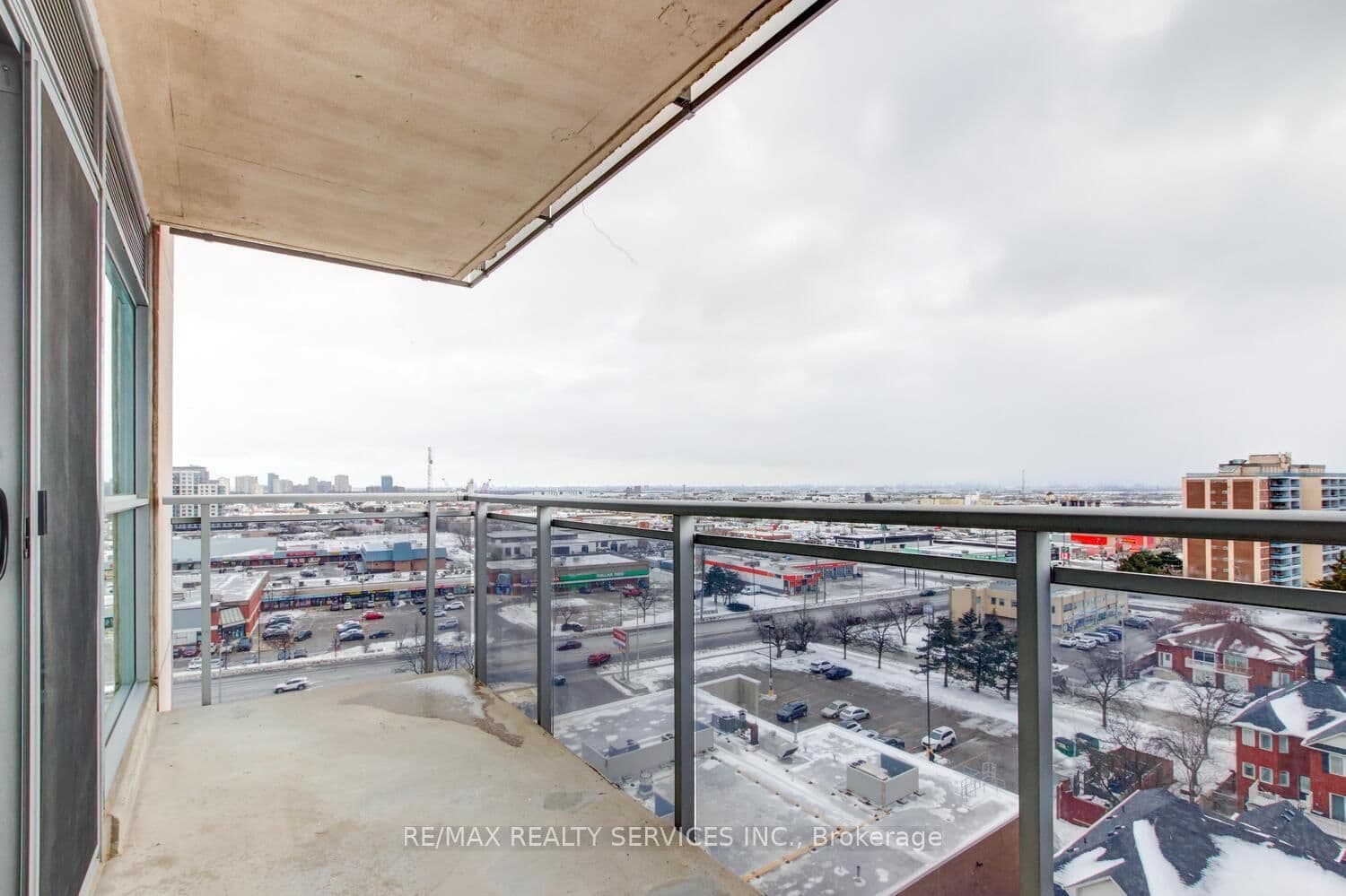 215 Queen Street E, Unit 1103 thumbnail 32
