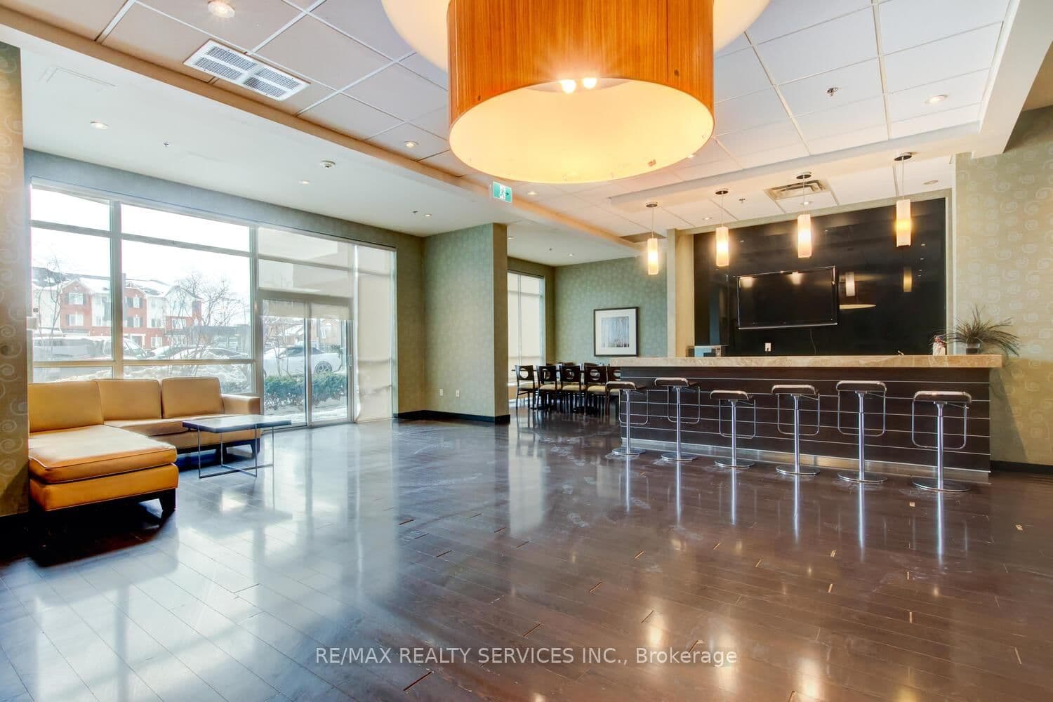 215 Queen Street E, Unit 1103 thumbnail 40