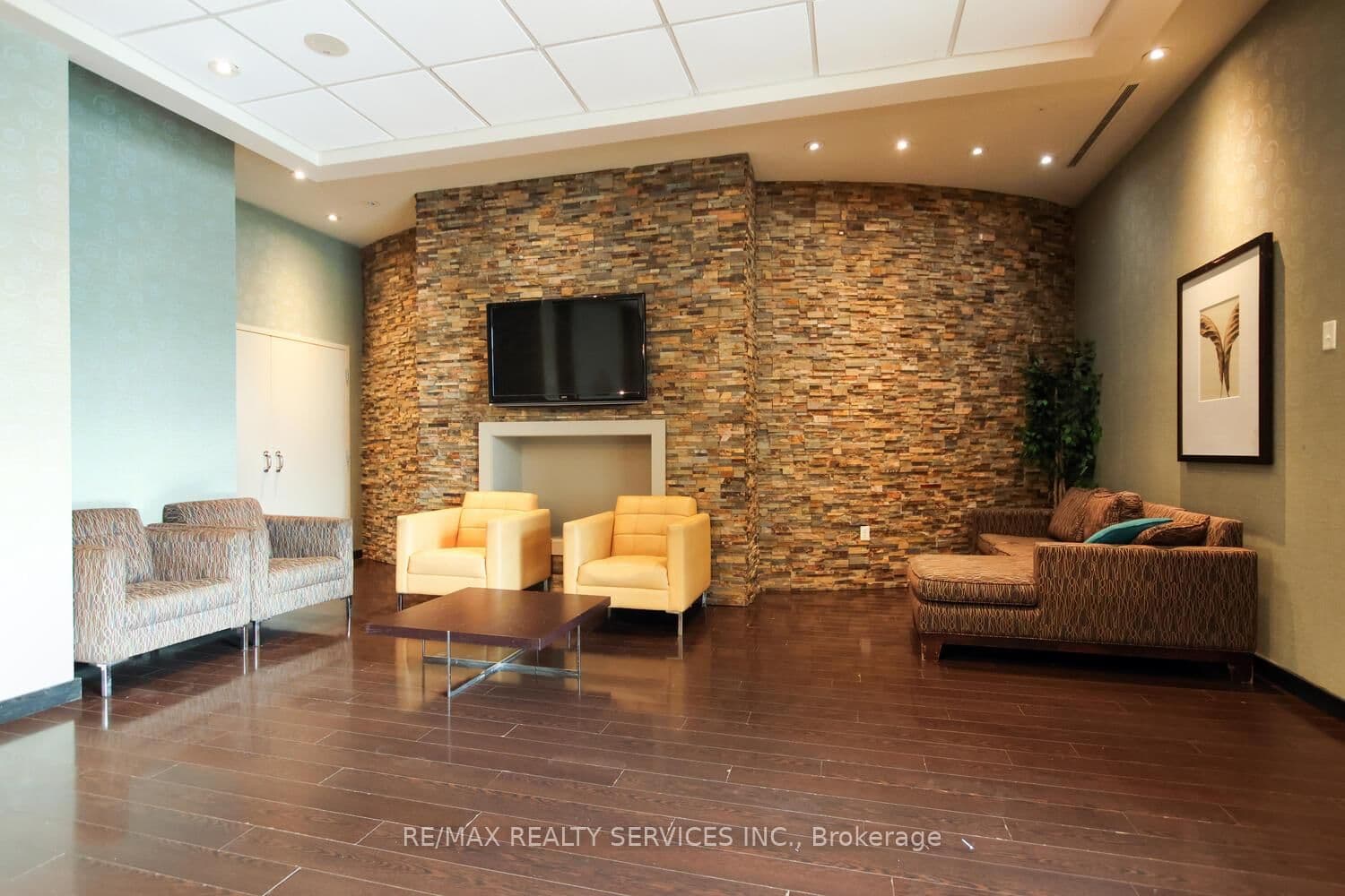 215 Queen Street E, Unit 1103 thumbnail 43