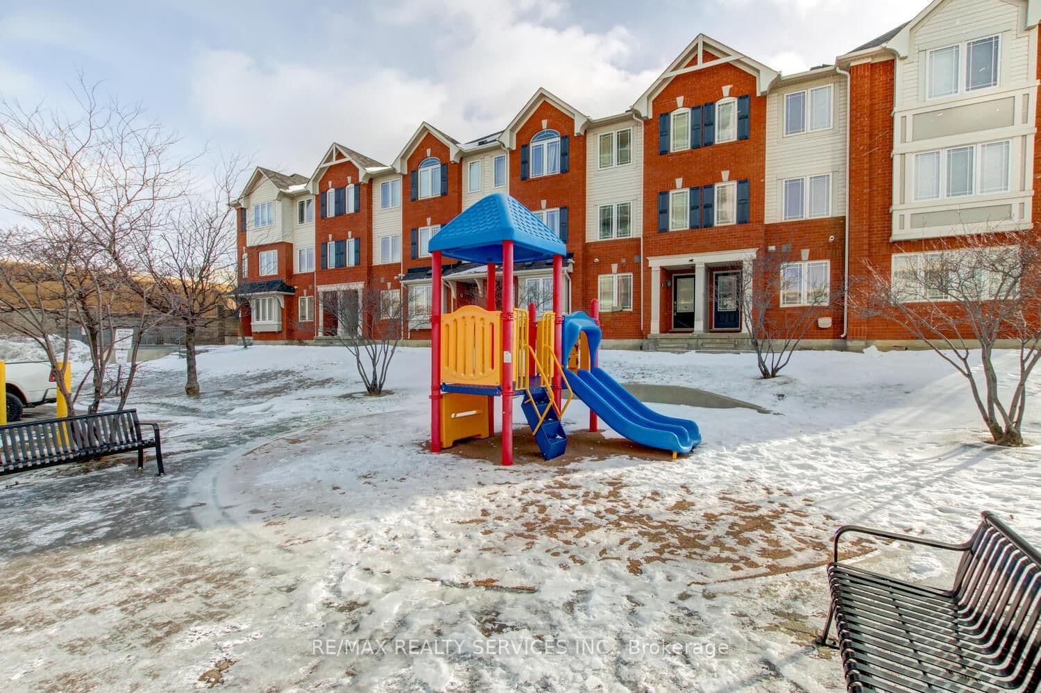 215 Queen Street E, Unit 1103 thumbnail 47