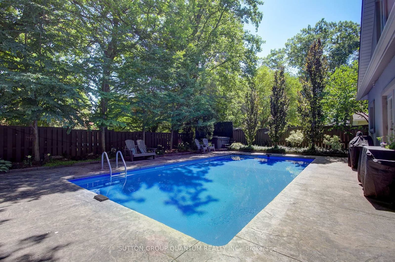 1391 Queen Victoria Avenue thumbnail 48
