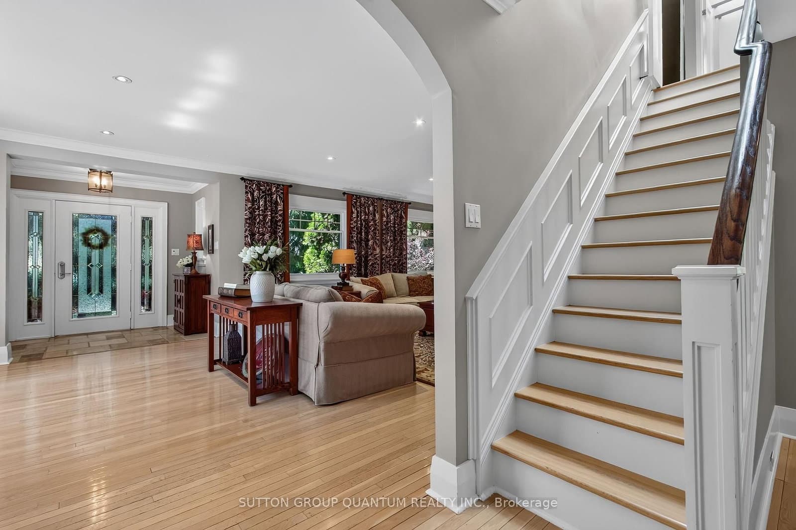 1391 Queen Victoria Avenue thumbnail 9