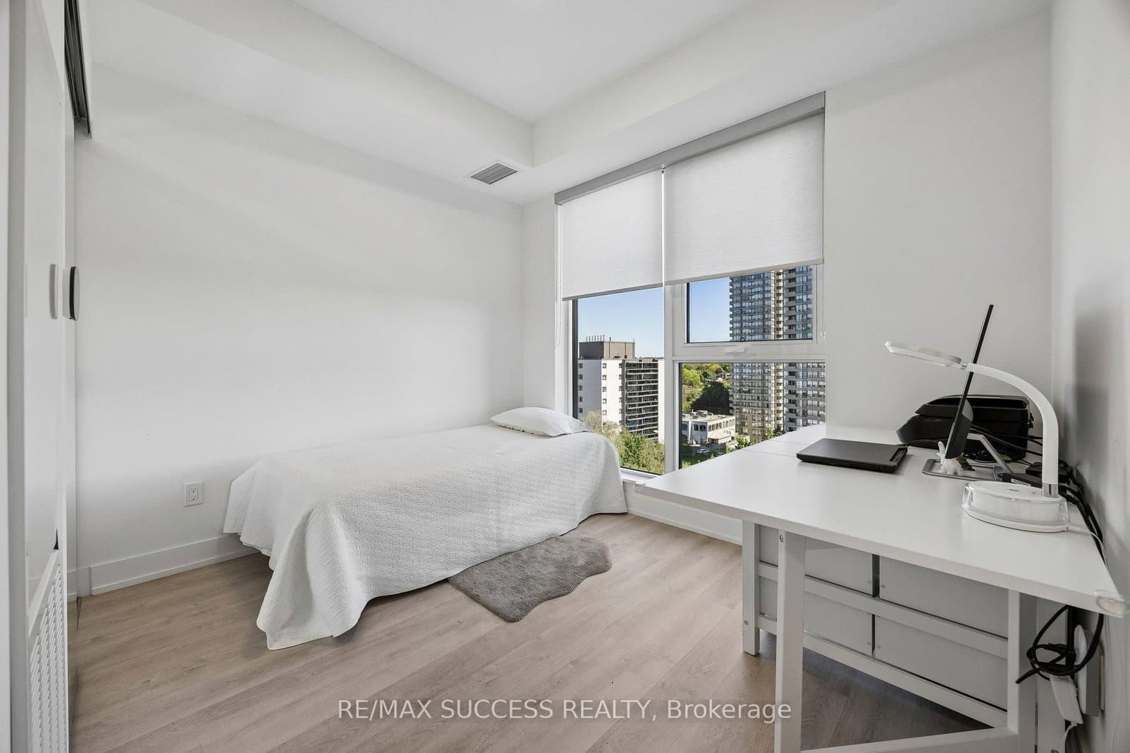 25 Cordova Avenue, Unit 904 thumbnail 24