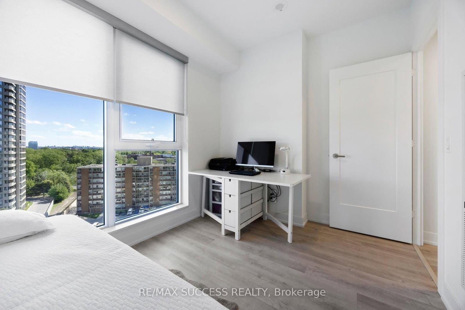 25 Cordova Avenue, Unit 904 thumbnail 26