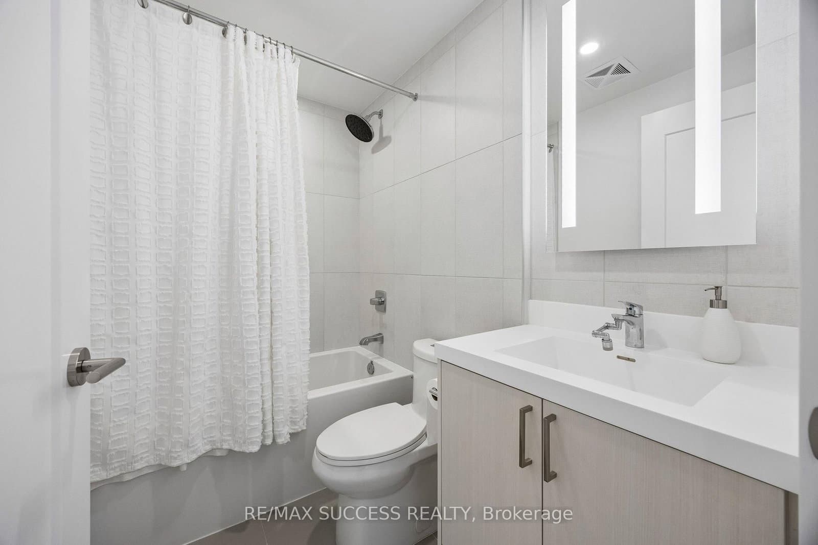 25 Cordova Avenue, Unit 904 thumbnail 27