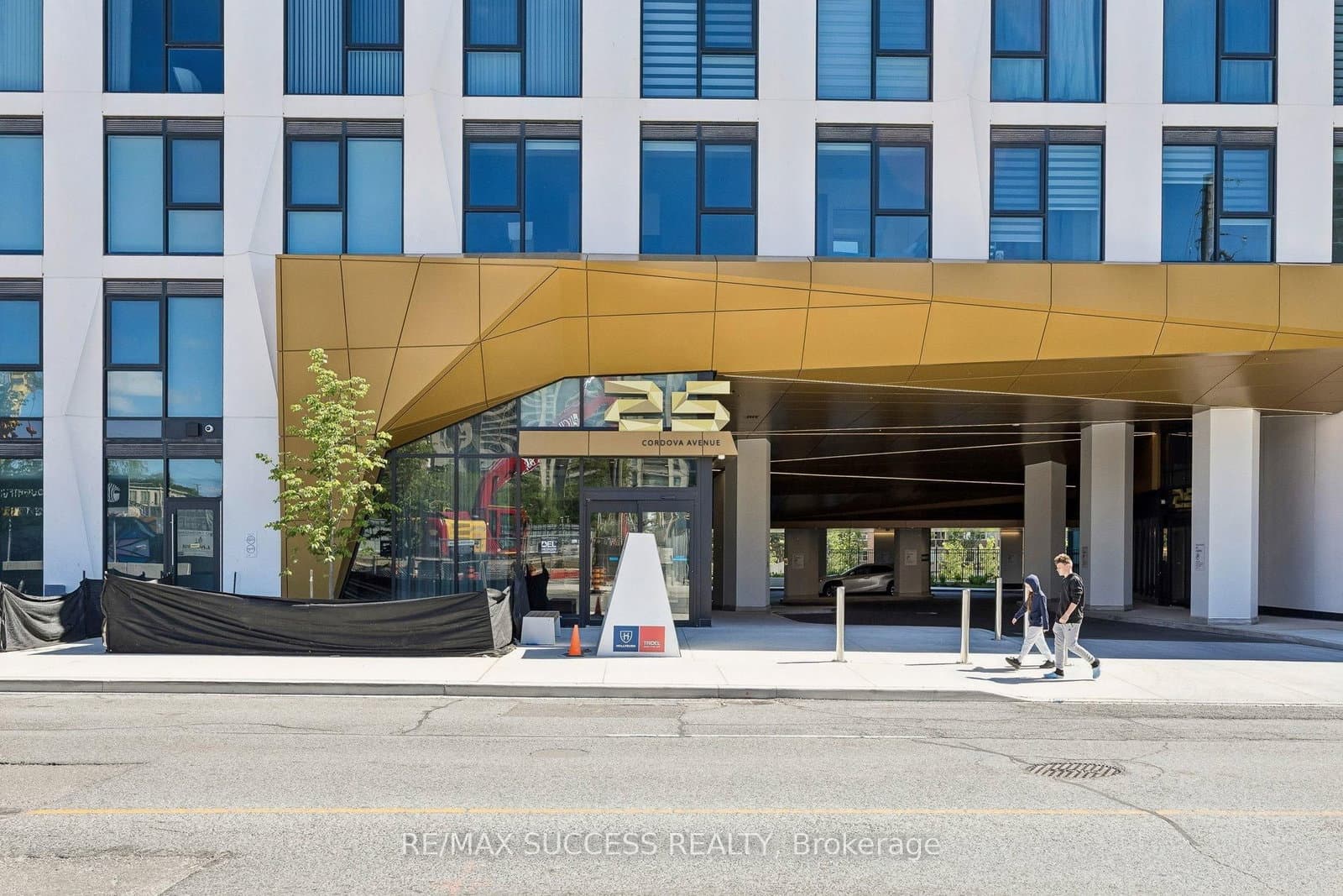 25 Cordova Avenue, Unit 904 thumbnail 3