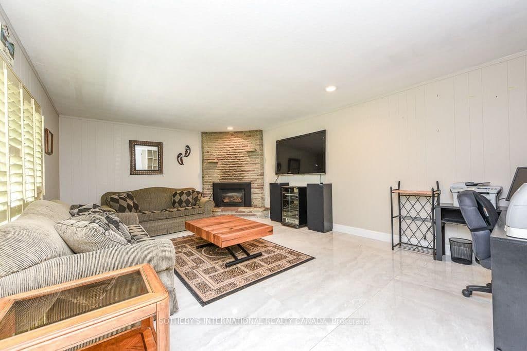 31 Queensborough Crescent thumbnail 10