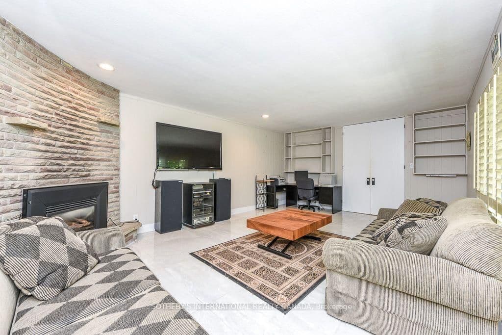 31 Queensborough Crescent thumbnail 11